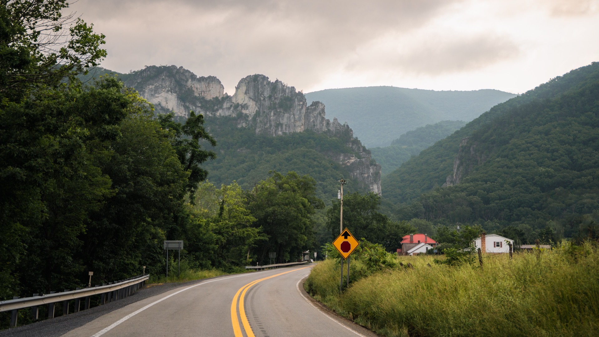 Panoramic view of Seneca Rocks rising above the North Fork valley